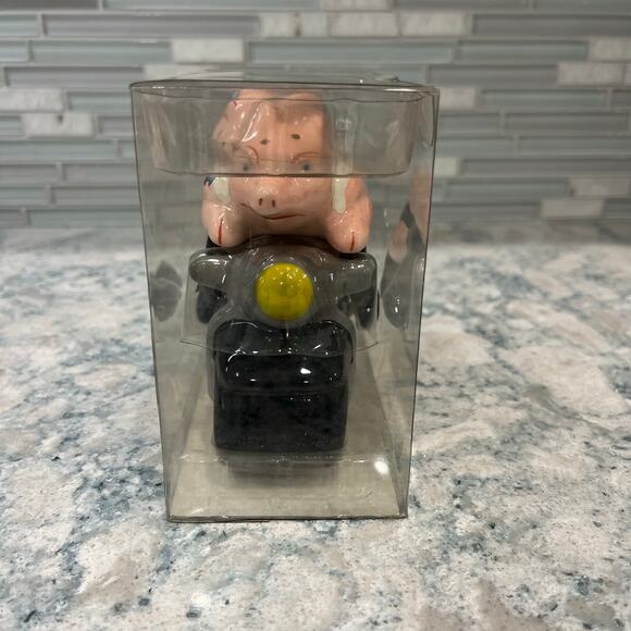 Essential Home Clay Biker Hogs Salt And Pepper Shakers New - Picture 2 of 5